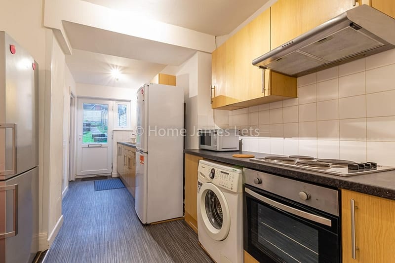 V919 Kitchen
