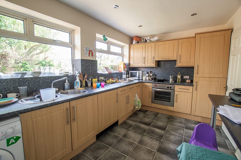 17899372 Kitchen(1)